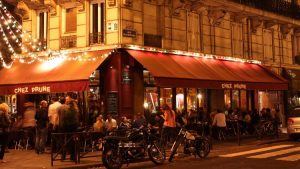 Άθεοι εισέβαλλαν σε μπαρ στη Γαλλία και δεν σκότωσαν κανέναν