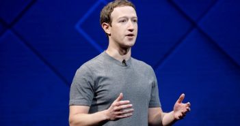 Έκκληση στις Μανούλες του Facebook να κάνουν περισσότερες αναρτήσεις απευθύνει ο Μαρκ Ζούκερμπεργκ μετά την κατακόρυφη πτώση της μετοχής της εταιρείας