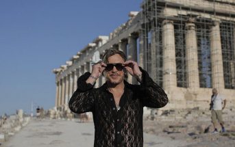 Ενθουσιασμένος με την Ελλάδα ο Μίκυ Ρουρκ, σκοπεύει να μείνει εννιάμιση βδομάδες (ΦΩΤΟ)