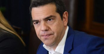 Έξαλλος με τον πρώην πρωθυπουργό Αλέξη Τσίπρα είναι ο Αλέξης Τσίπρας μετά από αποκαλύψεις ότι οι πολίτες δέρνονταν κανονικά από το 2015 μέχρι το 2019